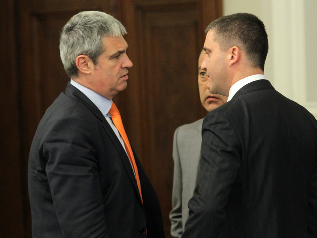 Лидерът на КНСБ Пламен Димитров и финансовият министър Владислав Горанов. Снимка: БГНЕС