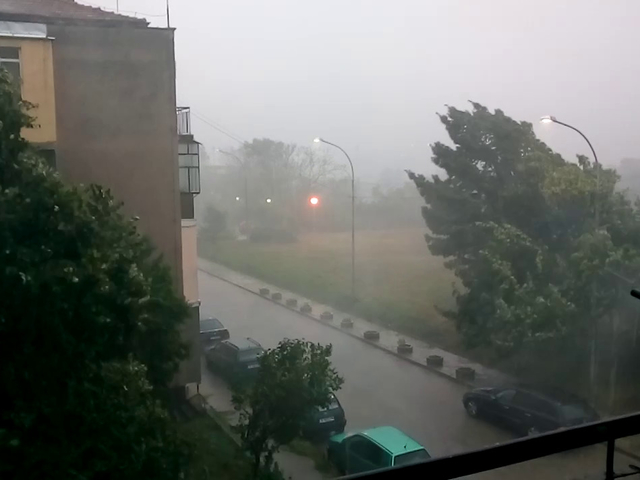 Буря в Езерово