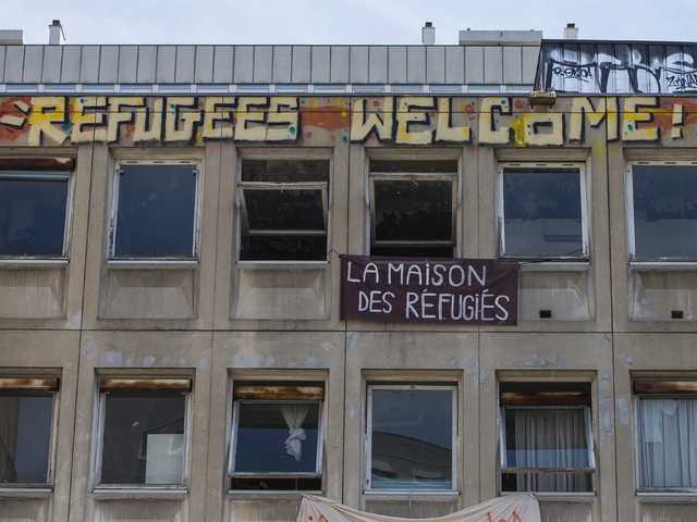 Парижка училище, в което от скоро се настаняват бежанци. Снимка: БГНЕС