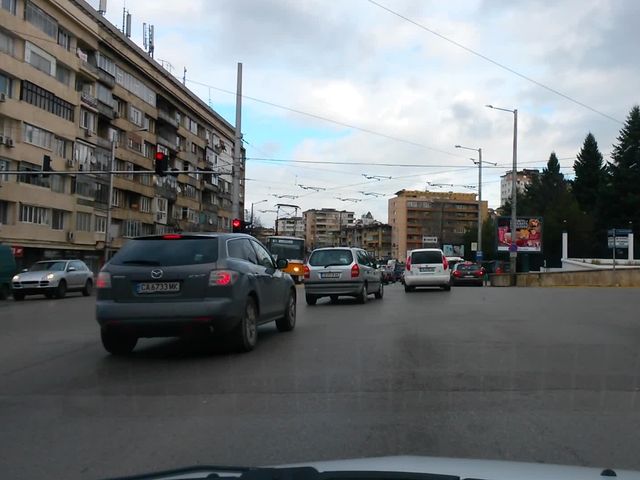 Ежедневие в София, червен светофар