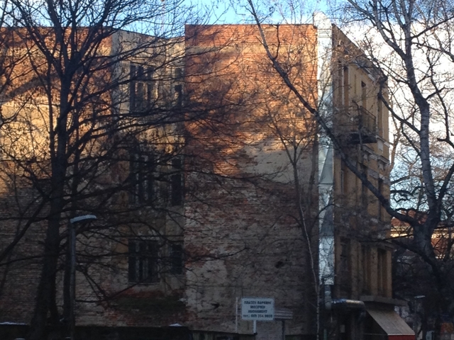 Рушаща се сграда в идеалния център на София