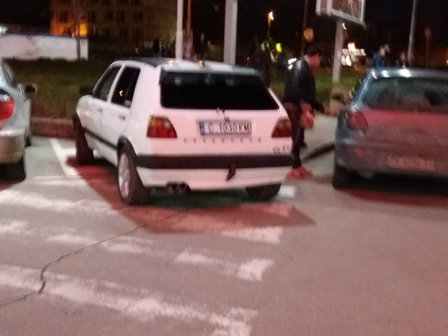 Така се паркира