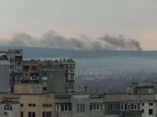 Черен дим над "Аспарухово" - Варна