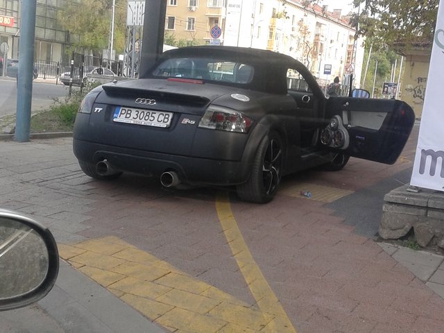 Паркиране в пешеходната зона в Пловдив
