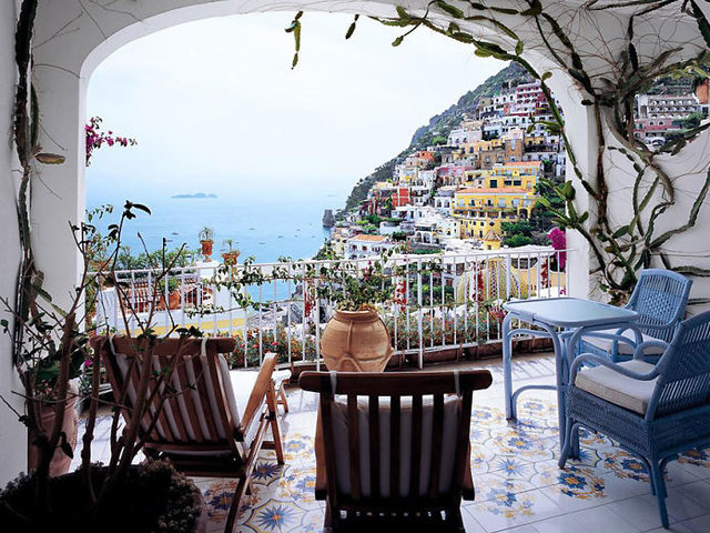 Снимки: Twitter