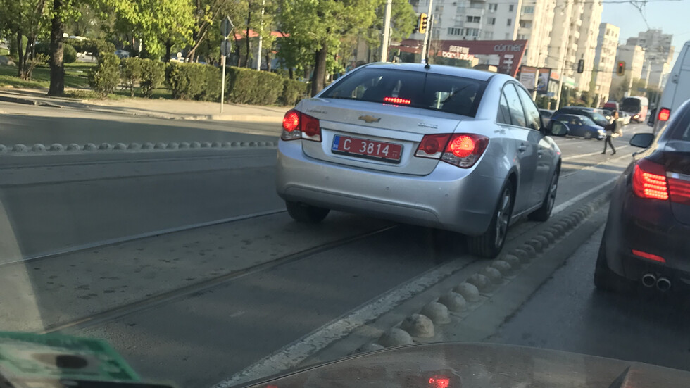 Пътно нарушение на бул. "Константин Величков" и "Сливница"