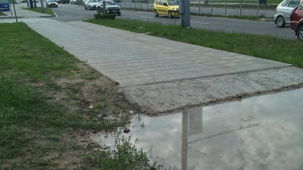 "Тротоар" във Варна след дъжд