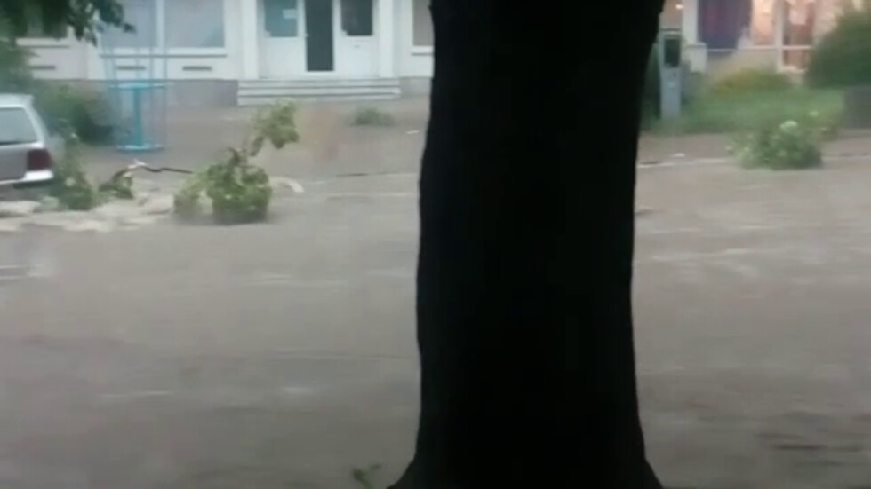 Проливен дъжд в Стара Загора