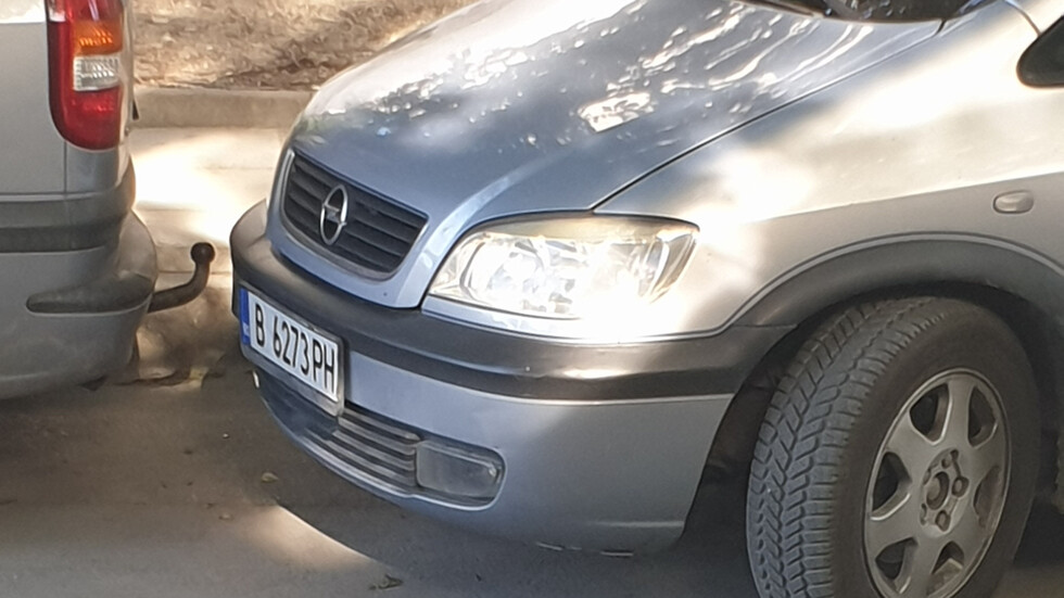 Абсурдно паркиране във Варна