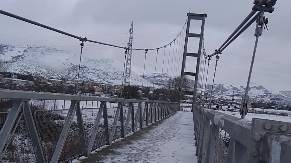 Зимата край река Върбица
