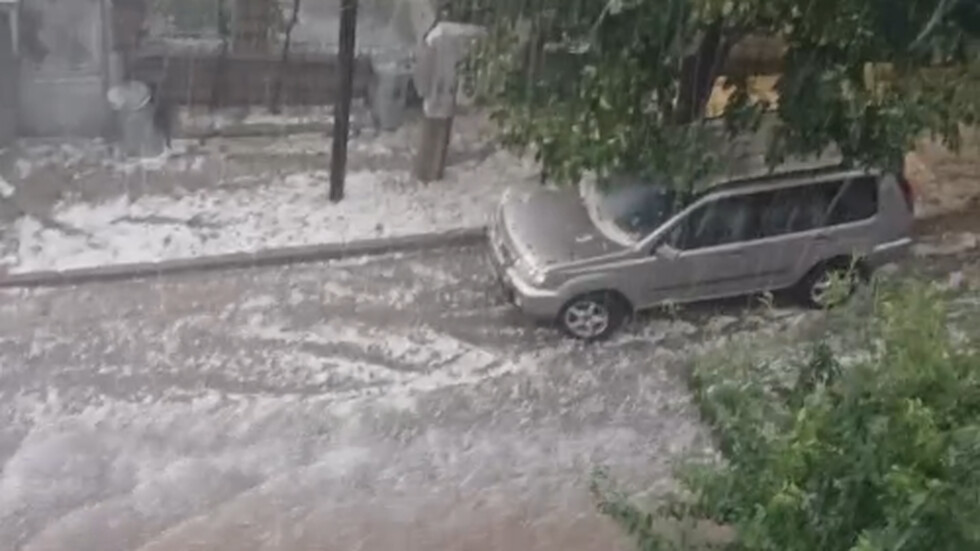 Буря с градушка в Сливен