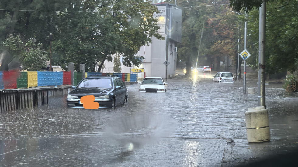 Наводнени улици в Русе
