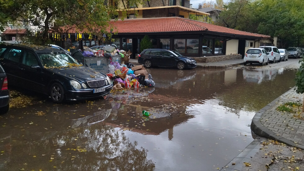 След дъжда в непочистения район Красно село