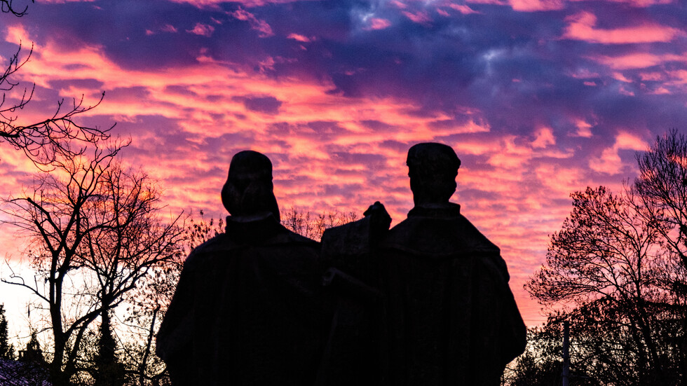 Залез в София