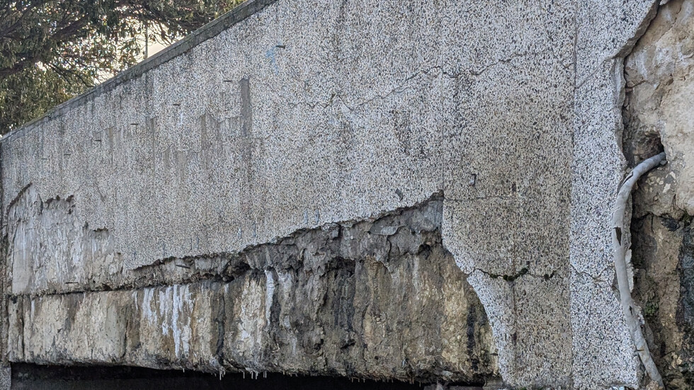 Опасен подлез във Варна