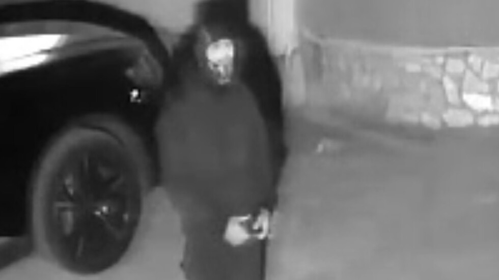 Мъж се представил за полицай и обрал младежи в Слънчев бряг