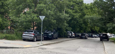 Паркиране върху единствения наличен тротоар
