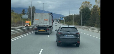 Със 100 км/ч. по Окловръстното в лява лента