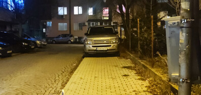 Паркиране на ул. "Благородна" в кв. "Г.Милев", София