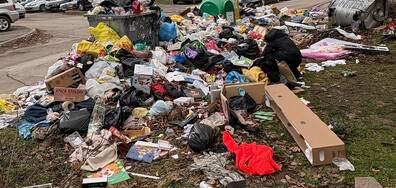 "Люлин" потънал в боклуци