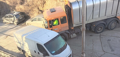 Паркиране на средата на улицата