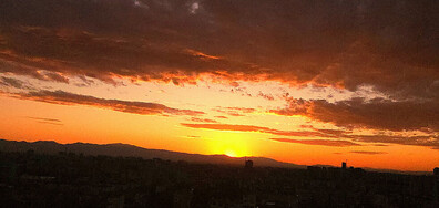 Изгрев над София