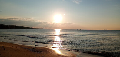 Априлски изгрев