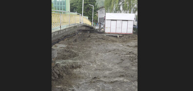 След буря в град Пещера