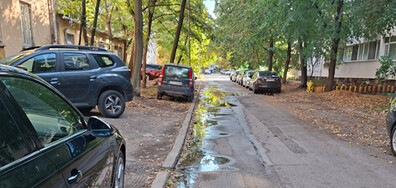 Топла вода по улица в София