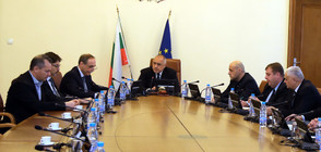 България връща посланика си в Москва, няма да гони дипломати
