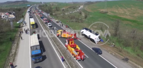 КАДРИ ОТ ДРОН: Трагедията на магистрала "Тракия" (ВИДЕО)