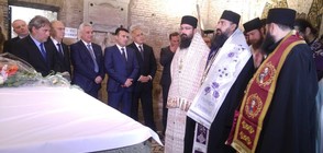 Борисов и Заев за първи път заедно на гроба на Св. Кирил в Рим (ВИДЕО+СНИМКИ)