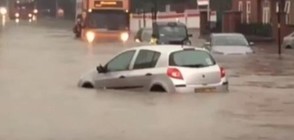 Порои и бури причиниха наводнения в Бирмингам (ВИДЕО+СНИМКИ)