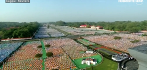 Индийският премиер - на йога с хиляди ентусиасти (ВИДЕО)