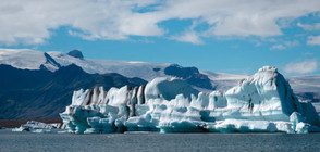 Откриха мегаканьон под ледената обвивка на Гренландия
