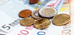 Намаляват драстично таксите при преводи в евро