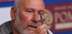 Николай Овчаров показа открит бронзов кръст с разпънатия Христос (ВИДЕО+СНИМКИ)