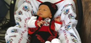 Снимка на новородено стана хит в социалните мрежи (ВИДЕО)