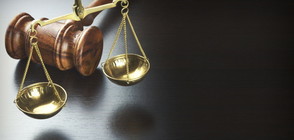 Майка и дъщеря, работили в незаконна цигарена фабрика, застанаха пред съда