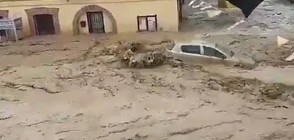 Наводнения в Испания – под вода са къщи, разрушени са пътища (ВИДЕО)