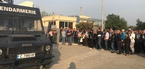 Работници от "Винпром Карнобат" блокираха пътни артерии в града (ВИДЕО+СНИМКИ)