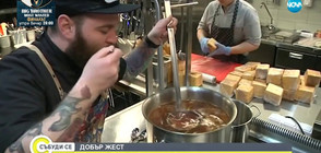 Шеф готвач прави супа на бездомни