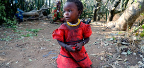 “Без багаж“ при племето хадзабе в Танзания