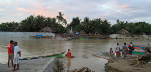 85 са загиналите в свлачищата и наводненията на Филипините