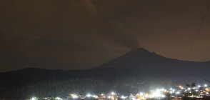 Вулканът Попокатепетъл в Мексико изригна отново (ВИДЕО)