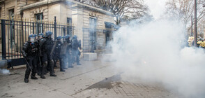 Сблъсъци на „жълти жилетки” и полицията в Париж (ВИДЕО+СНИМКИ)