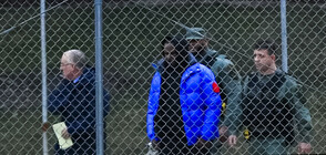Ар Кели излезе от затвора срещу гаранция от 100 000 долара