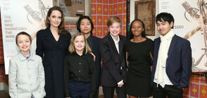 Анджелина Джоли с шестте си деца на светско събитие (СНИМКИ)