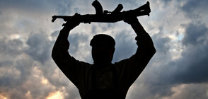 Бойци на ИДИЛ се предават на подкрепяните от САЩ Демократични сили (ВИДЕО)