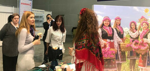 Министър Ангелкова откри българския щанд на изложение в Москва (СНИМКИ)